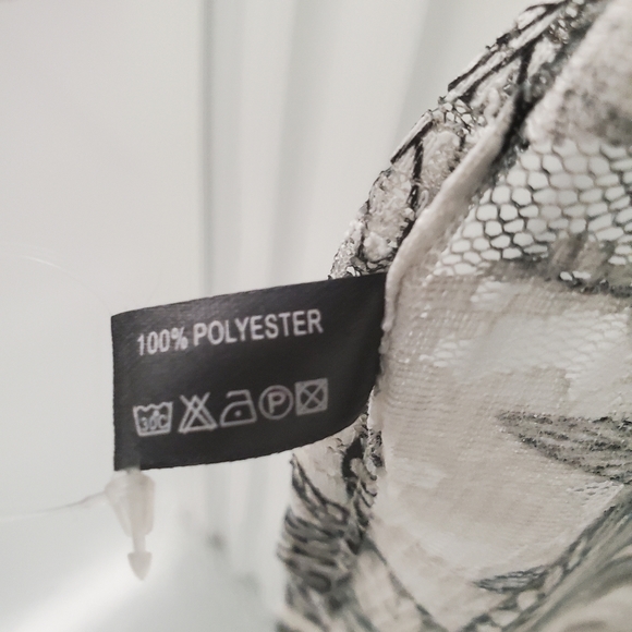 Janice Tropical Floral Cover Up with Fringe - Picture 9 of 10